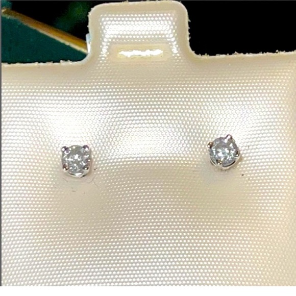 None Jewelry - Platinum Diamond Stud Earrings
